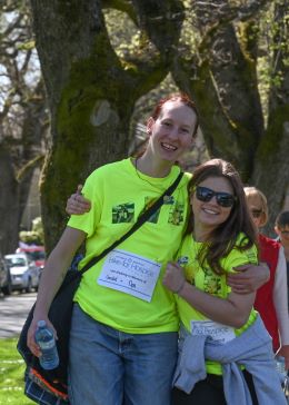 Student friends in Hike for Hospice 2024
