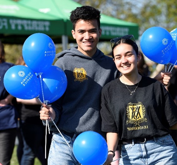 Students_Hike for Hospice 2024